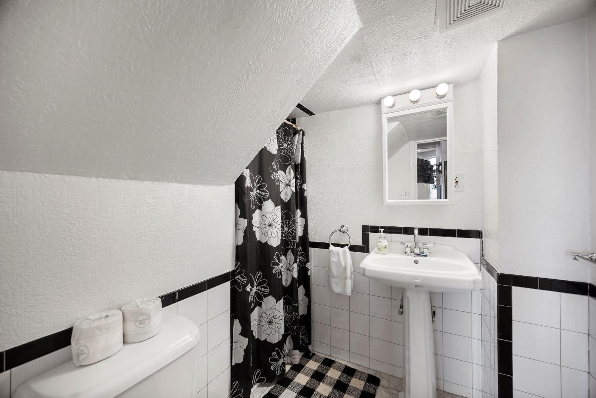 Appartement Charming Studio-Panoramic View-Your Pittsburgh Sanctuary Extérieur photo