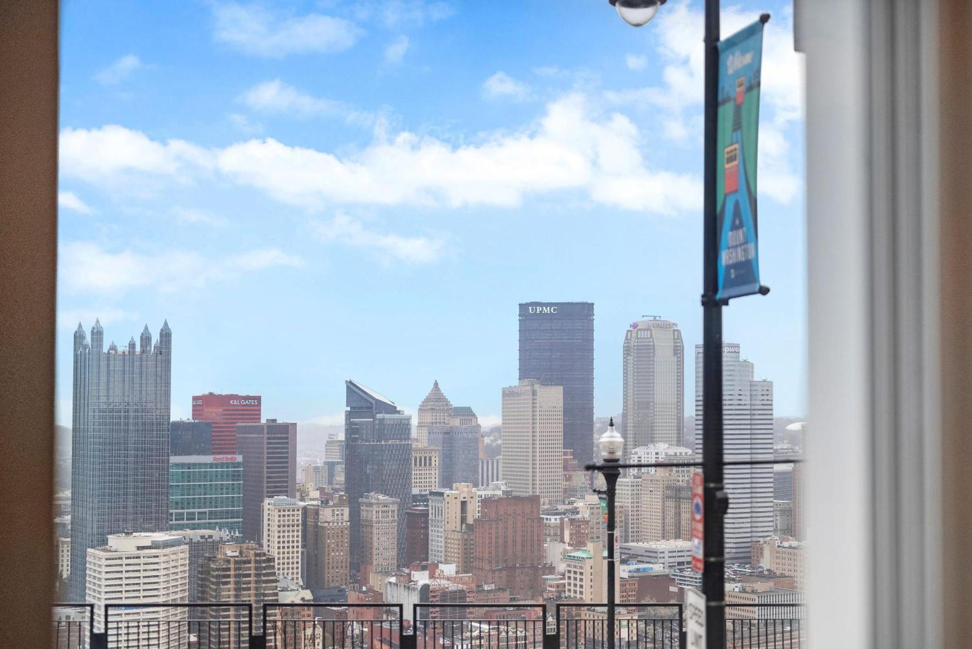 Appartement Charming Studio-Panoramic View-Your Pittsburgh Sanctuary Extérieur photo
