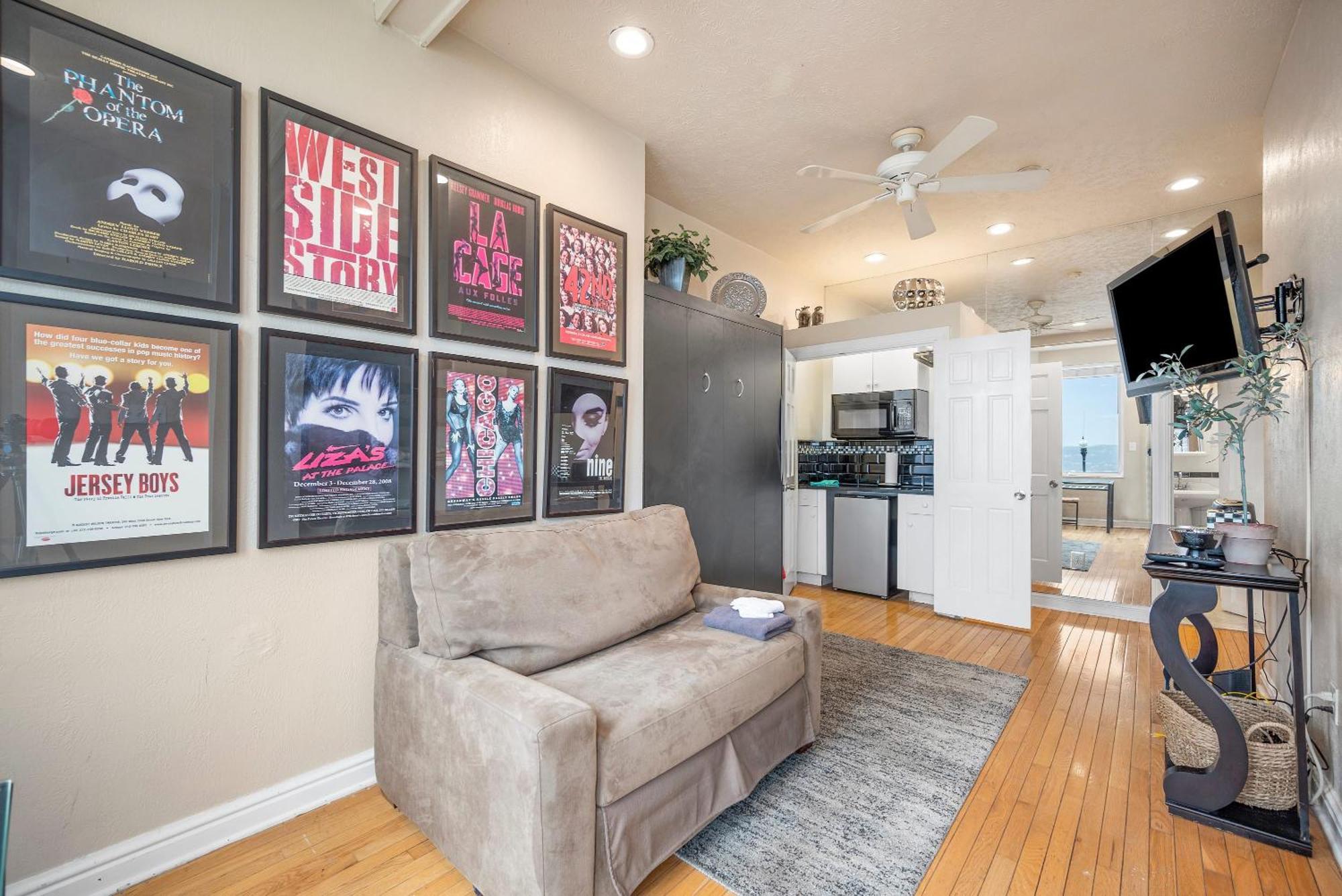 Appartement Charming Studio-Panoramic View-Your Pittsburgh Sanctuary Extérieur photo